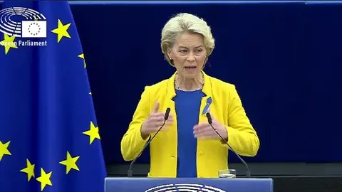 <p> La presidenta de la Comisi&oacute;n Europea, Ursula von der Leyen durante su intervenci&oacute;n en el Parlamento. </p>