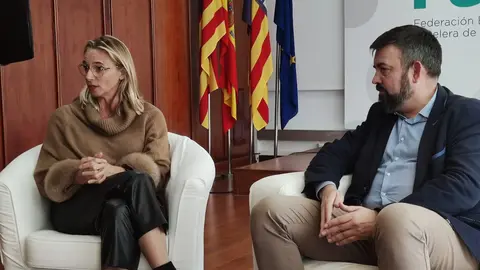 Maria Frontera y Bernat Ca&ntilde;ellas han presentado esta iniciativa formativa &uacute;nica en el &aacute;mbito tur&iacute;stico.