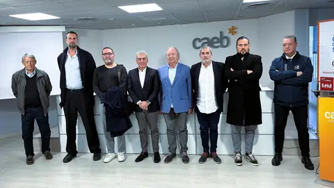 Miembros de la nueva junta directiva de empresas del Paseo Mar&iacute;timo de Palma.