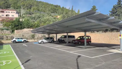 Estas p&eacute;rgolas fotovolt&aacute;icas daran energ&iacute;a limpia a empresas y hogares de Alar&oacute;.