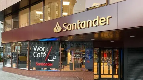 3031_santanders-edm