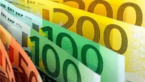  La previsi&oacute;n de deuda de la AIReF est&aacute; por debajo tanto del dato de cierre de 2022 (113,2% del PIB) como de la estimaci&oacute;n del Gobierno para este a&ntilde;o (111,9% del PIB). 