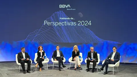  &Aacute;lvaro Manteca (Responsable de an&aacute;lisis y Estrategia de Banca Privada), Sonsoles Castillo (Responsable de An&aacute;lisis en BBVA Research), Rafael Dom&eacute;nech (Responsable de An&aacute;lisis Macroecon&oacute;mico de BBVA Research), Bel&eacute;n Garc&iacute;a-Moya (Directora de Asesoramiento y Altos Patrimonios), Joaqu&iacute;n Garc&iacute;a Huerga (Director Estrategia Global en BBVA Asset Management & Global Wealth), Roberto Hernanz (Responsable de Mercados de Banca Privada). 