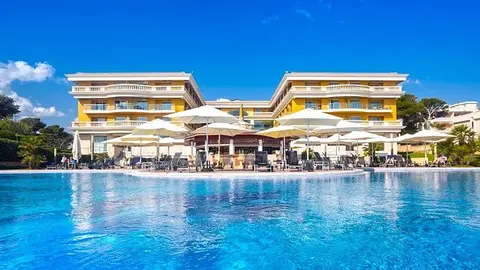 swimming-pool