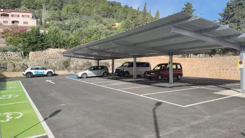 El Ayuntamiento apuesta por nuevas p&eacute;rgolas fotovolt&aacute;icas y nuevos puntos de recarga el&eacute;ctricos.