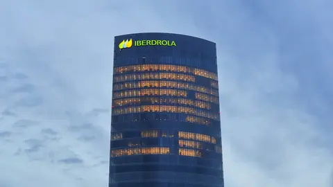  Esta desinversi&oacute;n se enmarca dentro del Plan Estrat&eacute;gico presentado el 21 de marzo por la compa&ntilde;&iacute;a en Londres, en el que pretende obtener m&aacute;s de 12.200 millones de euros en el periodo 2024-2026. (Archivo) 