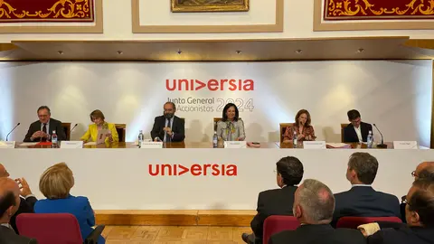  Foto de grupo de la Junta Universia de Espa&ntilde;a. 