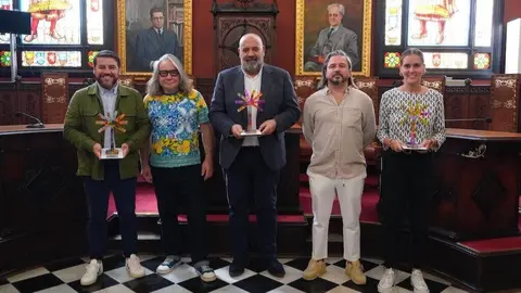 De izquierda a derecha: Javier Bonet, Lolo Garner, Jaime Mart&iacute;nez, &Aacute;lvaro Mart&iacute;nez y Lourdes Roca. (PATRONA)