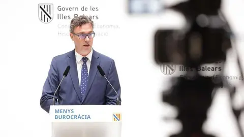 Antoni Costa es conseller de Economia del Govern.