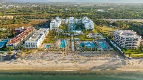 Vista a&eacute;rea del hotel. (RIU Hotels)