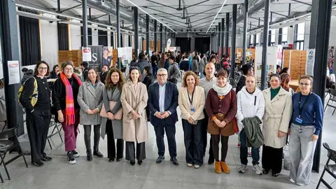Foto de familia en la feria. (ayuntamiento de Inca)