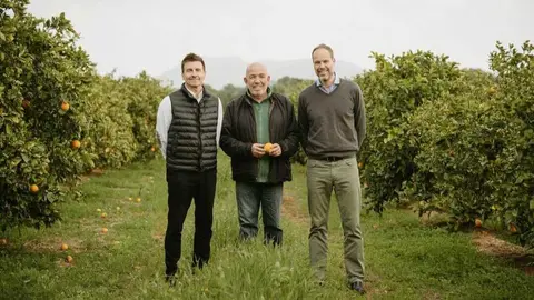 Francisco Vila, Antonio Perell&oacute; y Antonio Pons en la finca Son Genet.