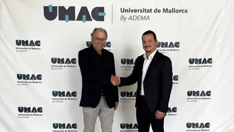 Imagen tras la firma del convenio. (UMAC)