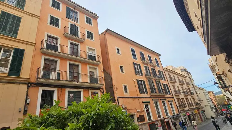 Bloque de viviendas. (Archivo)