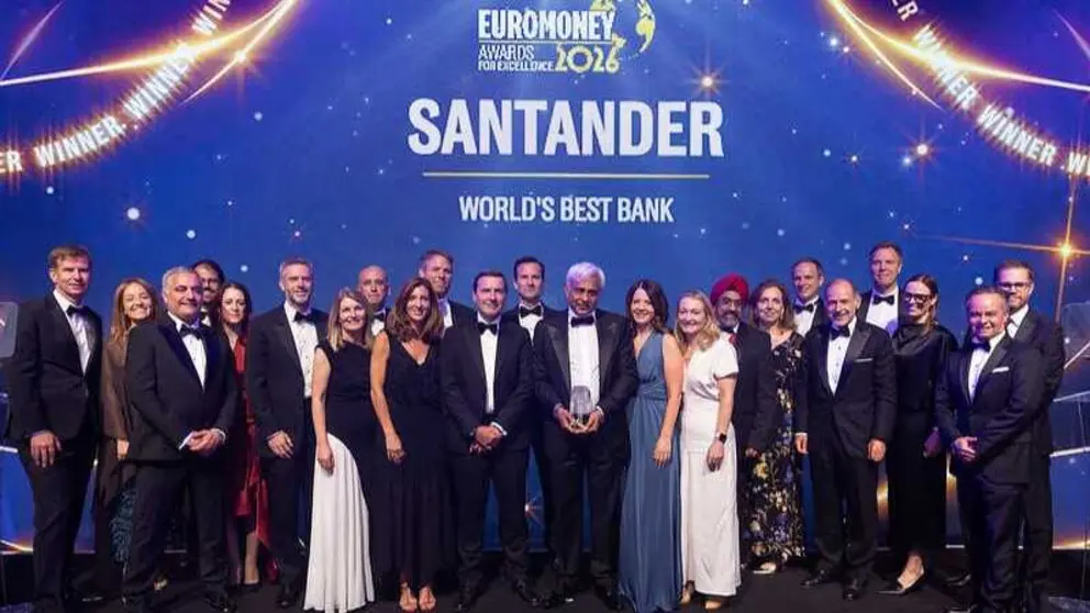 Foto de familia en la entrega de premios. (Banco Santander)