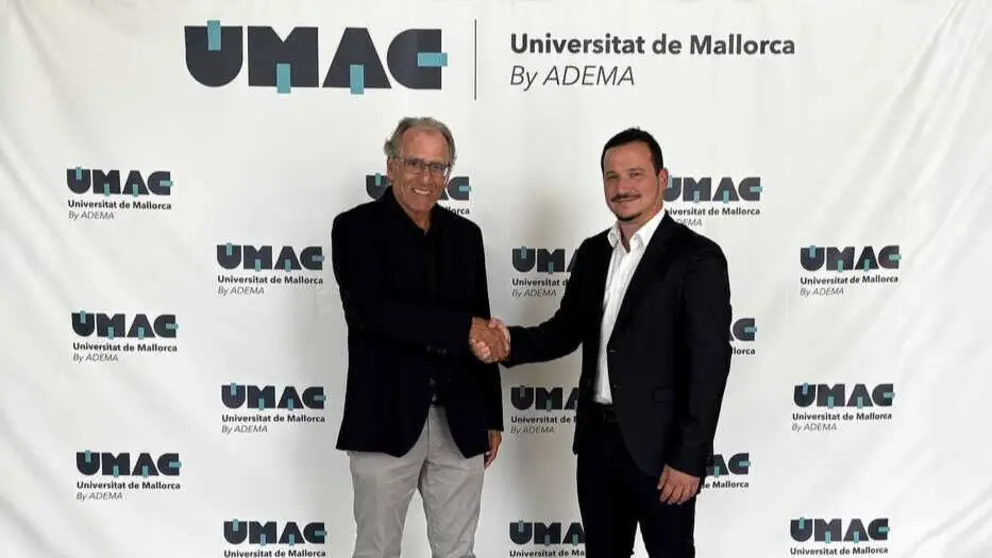 Imagen tras la firma del convenio. (UMAC)
